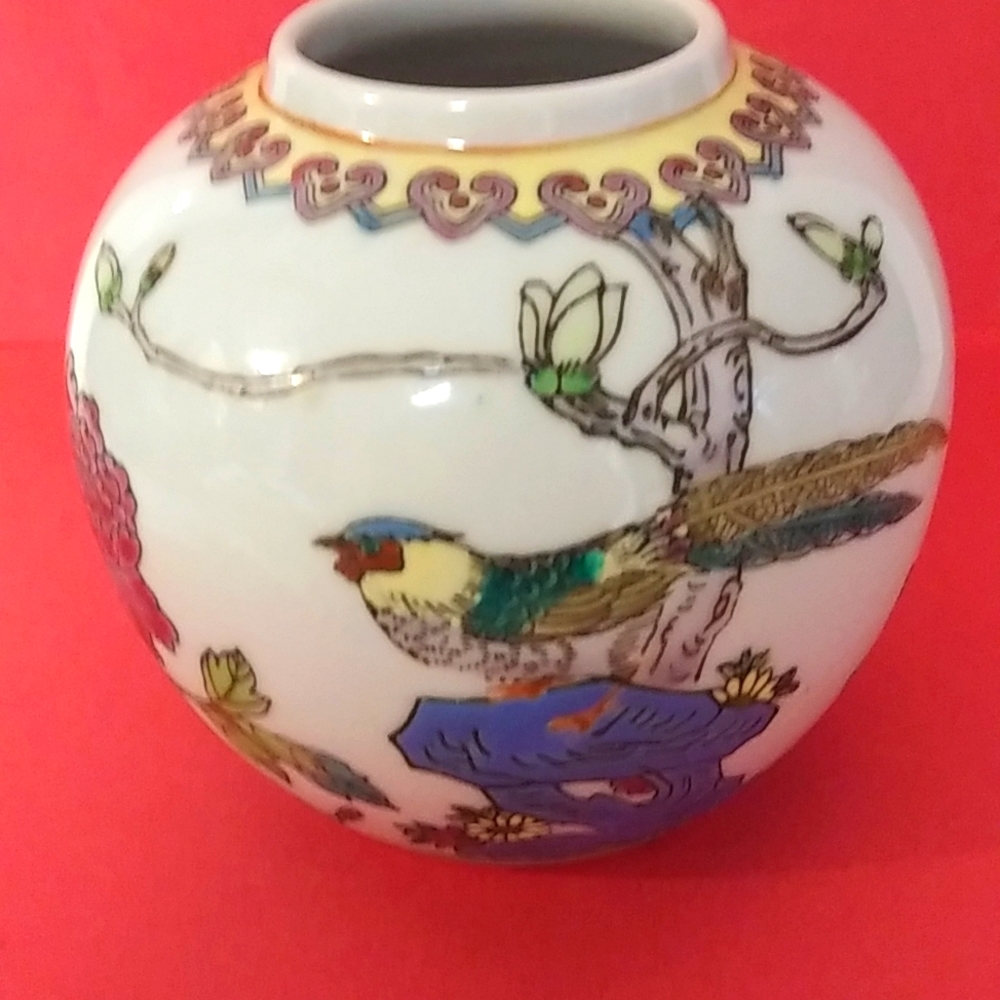 Antique Chinese Porcelain Pictorial Jinger Jar